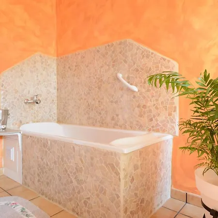 Con Piscina Ideal Parejas - Only Adults 別荘 Moya