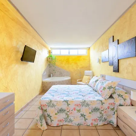 別荘 Con Piscina Ideal Parejas - Only Adults *